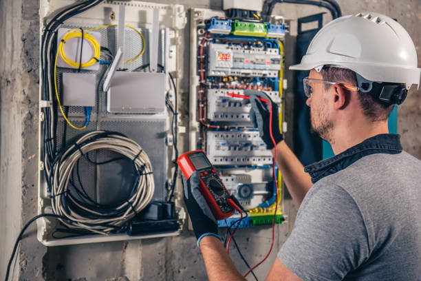 Best Electrical Contractors for Businesses  in Hampton, IA