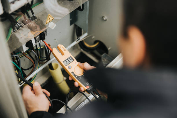 Best Licensed Electrician  in Hampton, IA