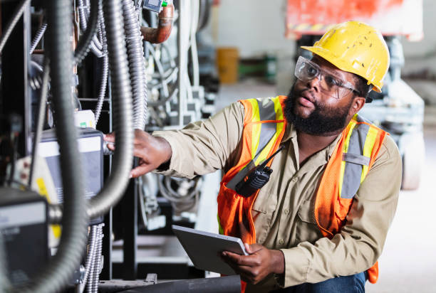 Best Electric Panel Repair  in Hampton, IA