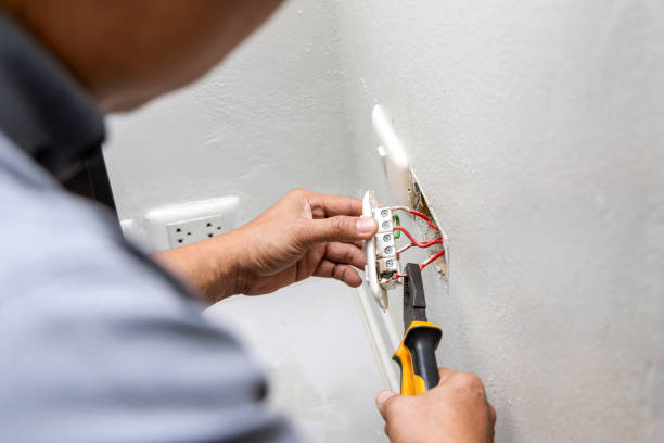 Best Electrical Installation Contractor  in Hampton, IA